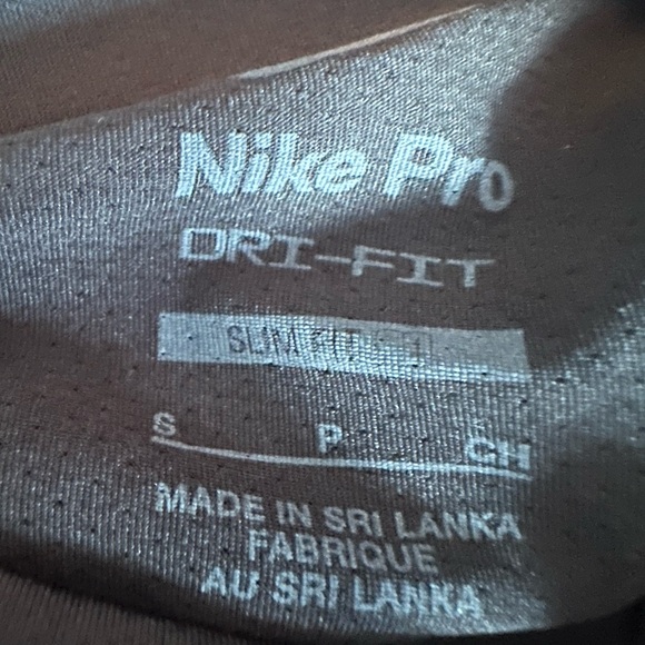 nike sports tshirt for mens - Picture 2 of 3